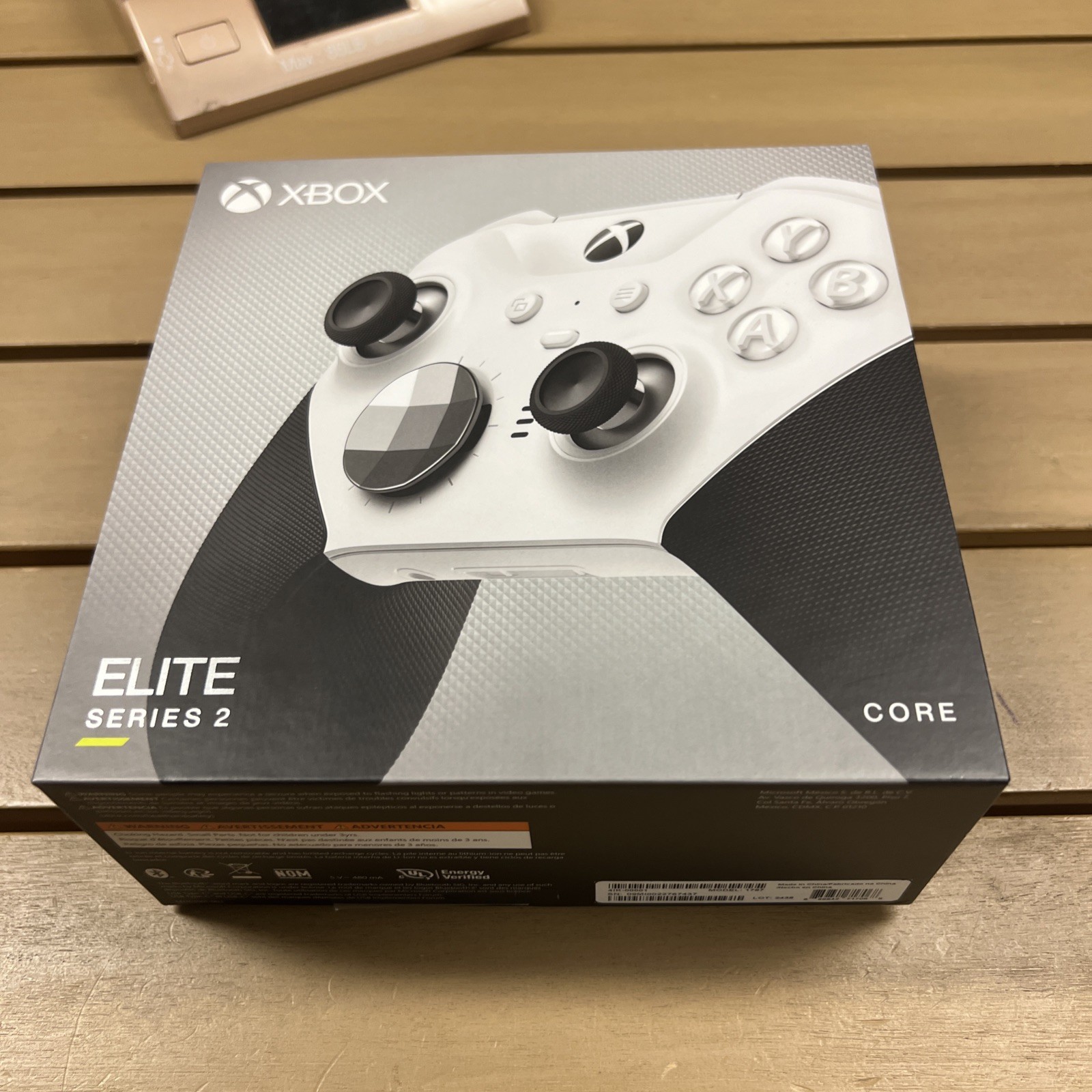 Xbox Elite Series 2 Core Wireless Controller – White Read DESCRIPTION