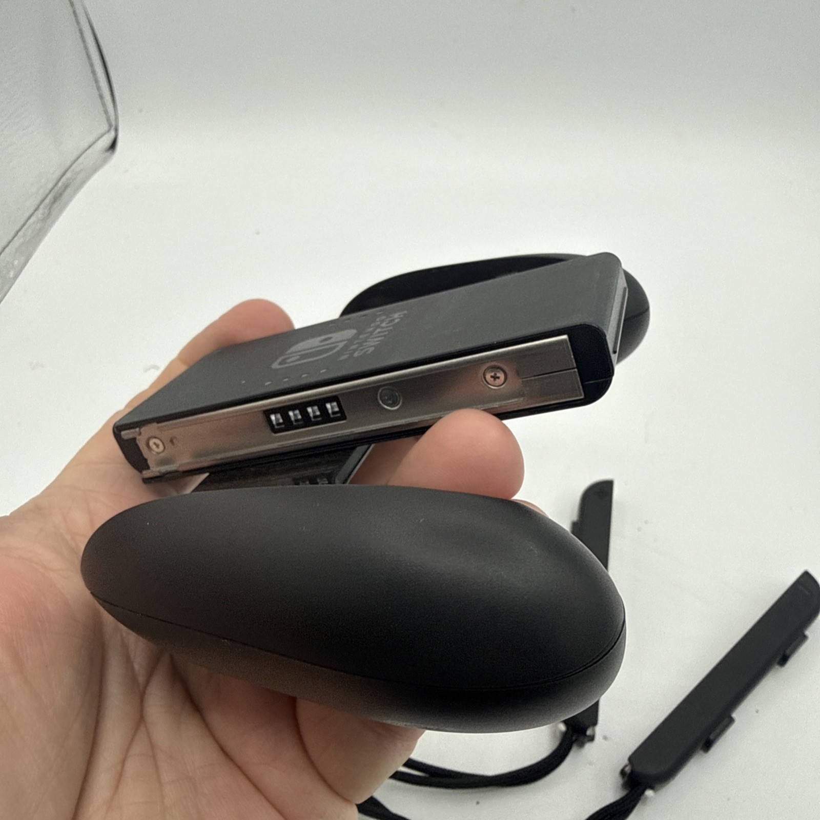Nintendo Joy-Con OEM Charging Grip Controller Black HAC-011/2 Hac014 Controllers