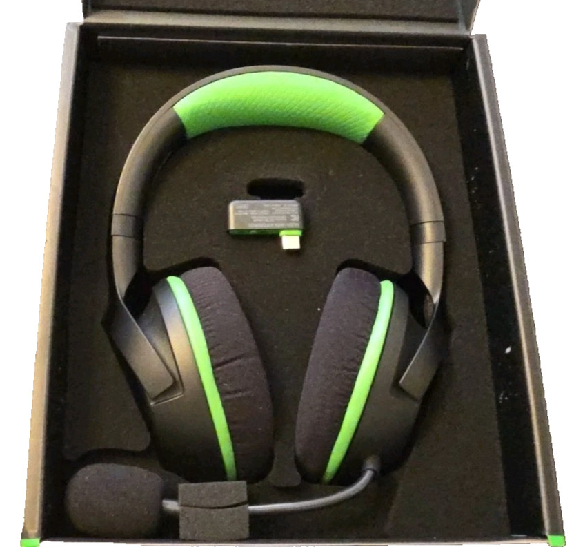 Razer Kaira HyperSpeed Wireless Headset Xbox/PC USB-C Dongle Bluetooth Open Box