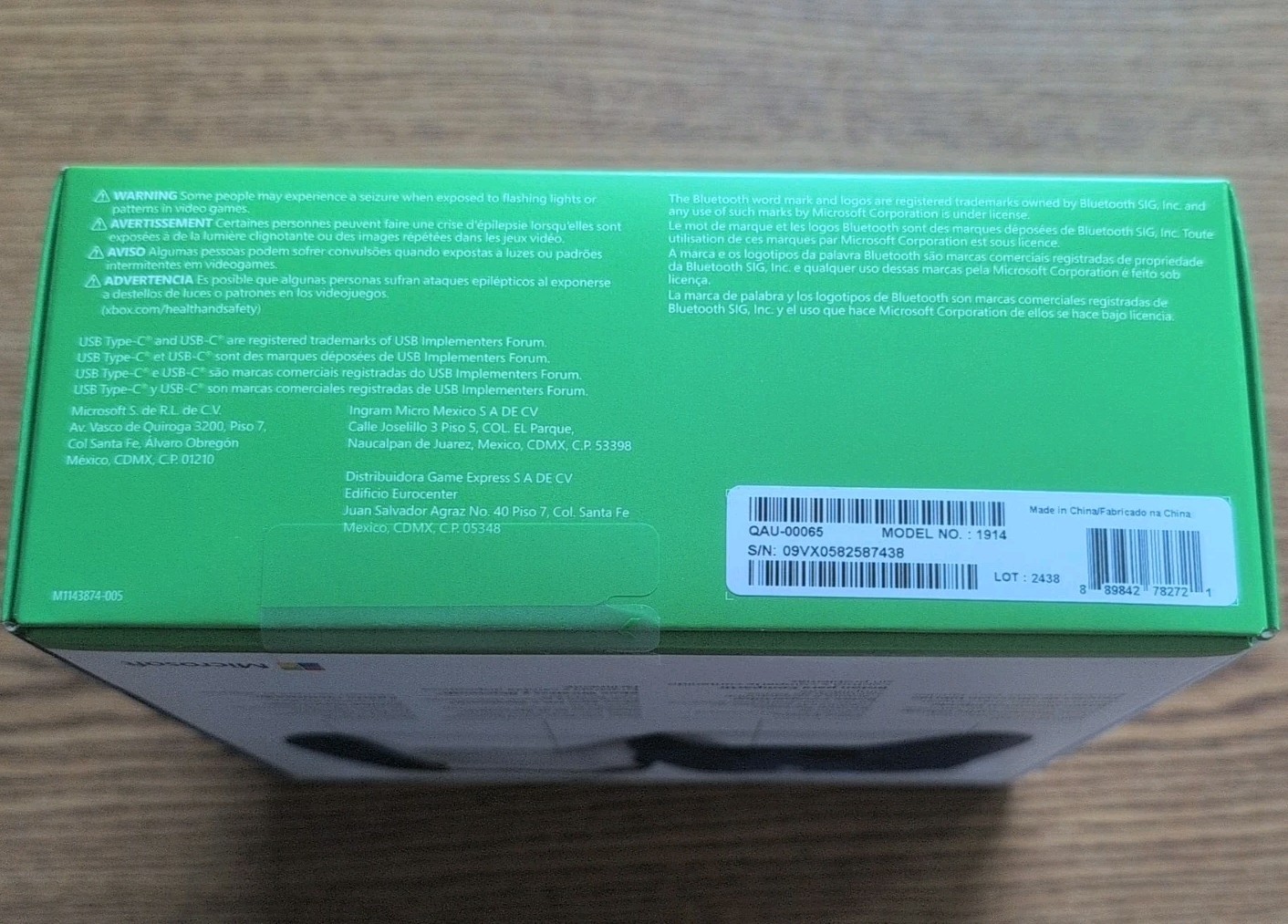 Microsoft Xbox Wireless Controller – Blue (QAU-00065) in box. never been open