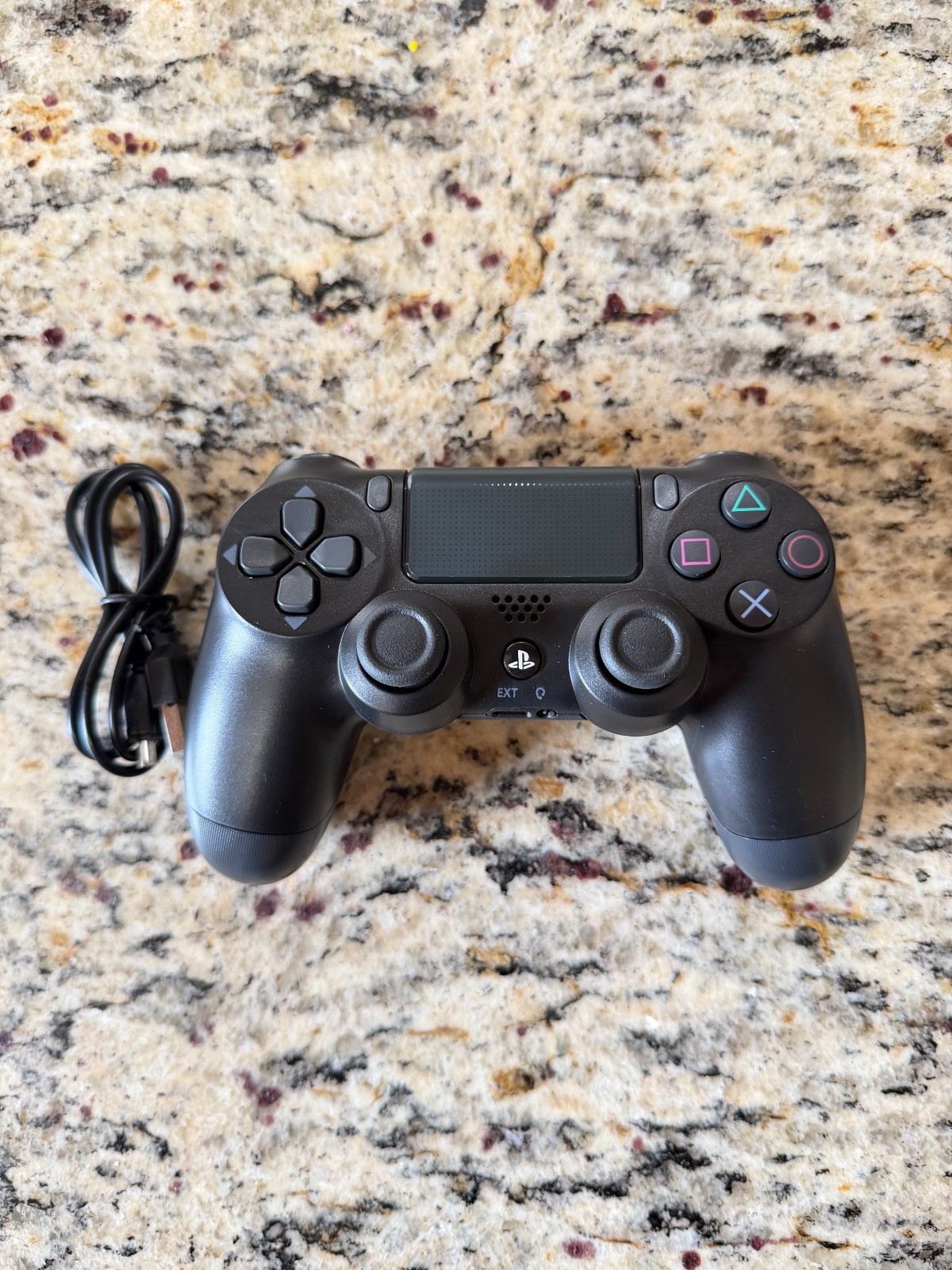 Sony PS4 DualShock 4 Wireless Controller Black CUH-ZCT2E + USB Cable