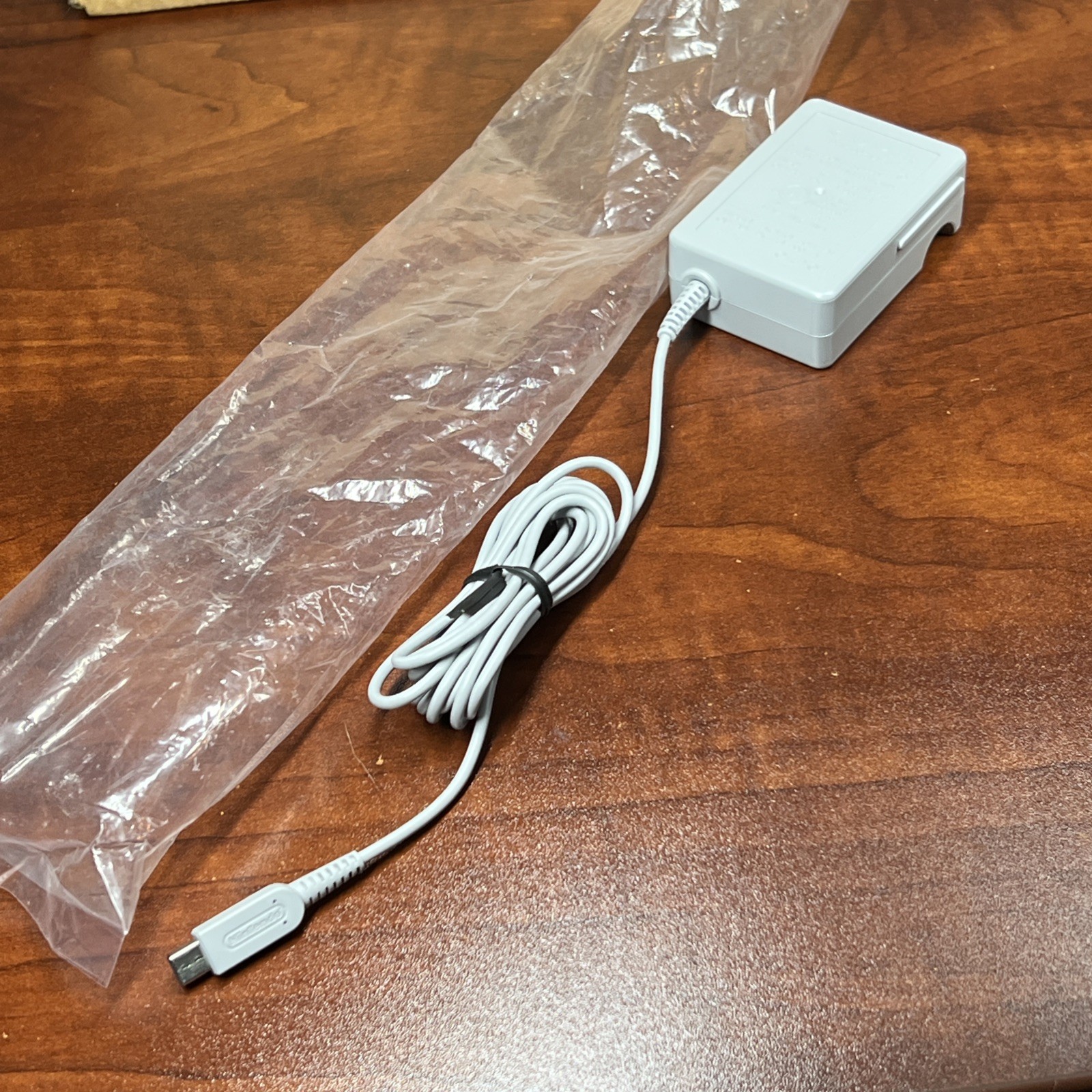 Power Adapter Charger For Nintendo 3DS, 3DS XL, DSi, NDSi XL, 2DS, 2DS XL .