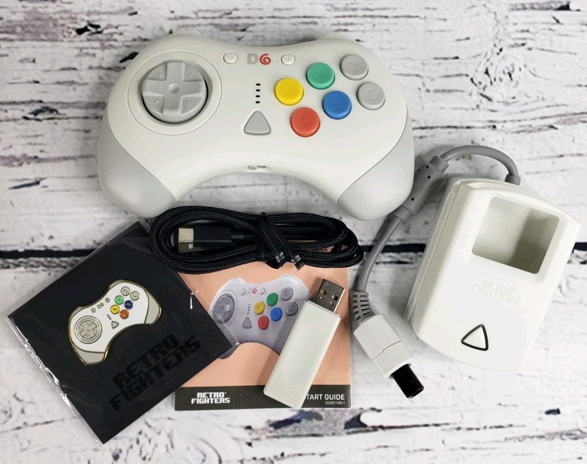 Retro Fighters D6 Wireless Controller White – Dreamcast, PC & Nintendo Switch
