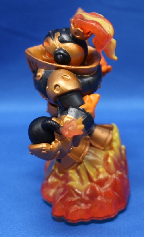 Lot of 2 Skylanders Swap-Force Figures Blast Zone & Smolderdash Light Core