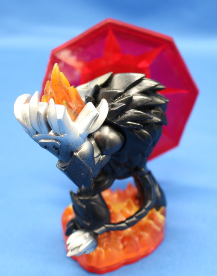Skylanders: Trap Team: Silver Dark Wildfire 84993888 Figure Toy – Activision