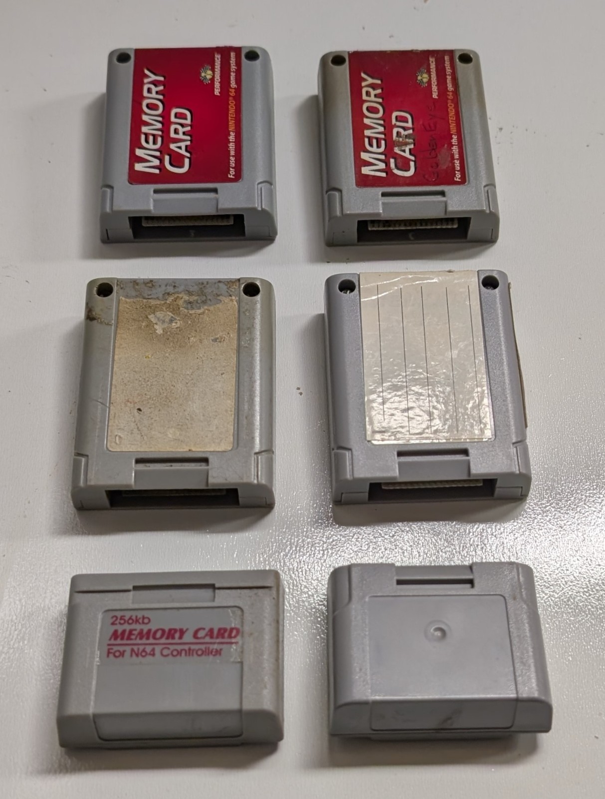 4 Lot Nintendo 64 N64 Console Memory Cards & 2 Controller Pak 256KB Memory Cards