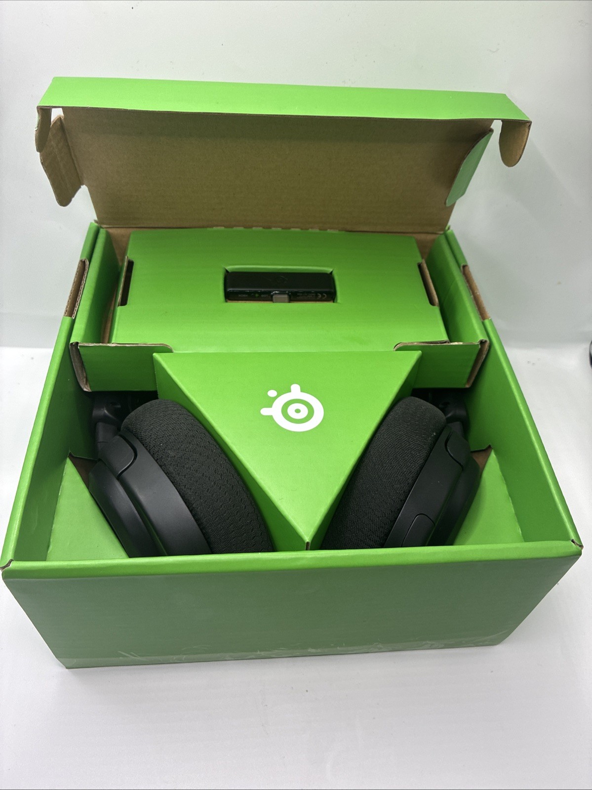SteelSeries Arctis Nova 5X Wireless Xbox/PC Headset Bluetooth USB-C Mic Black
