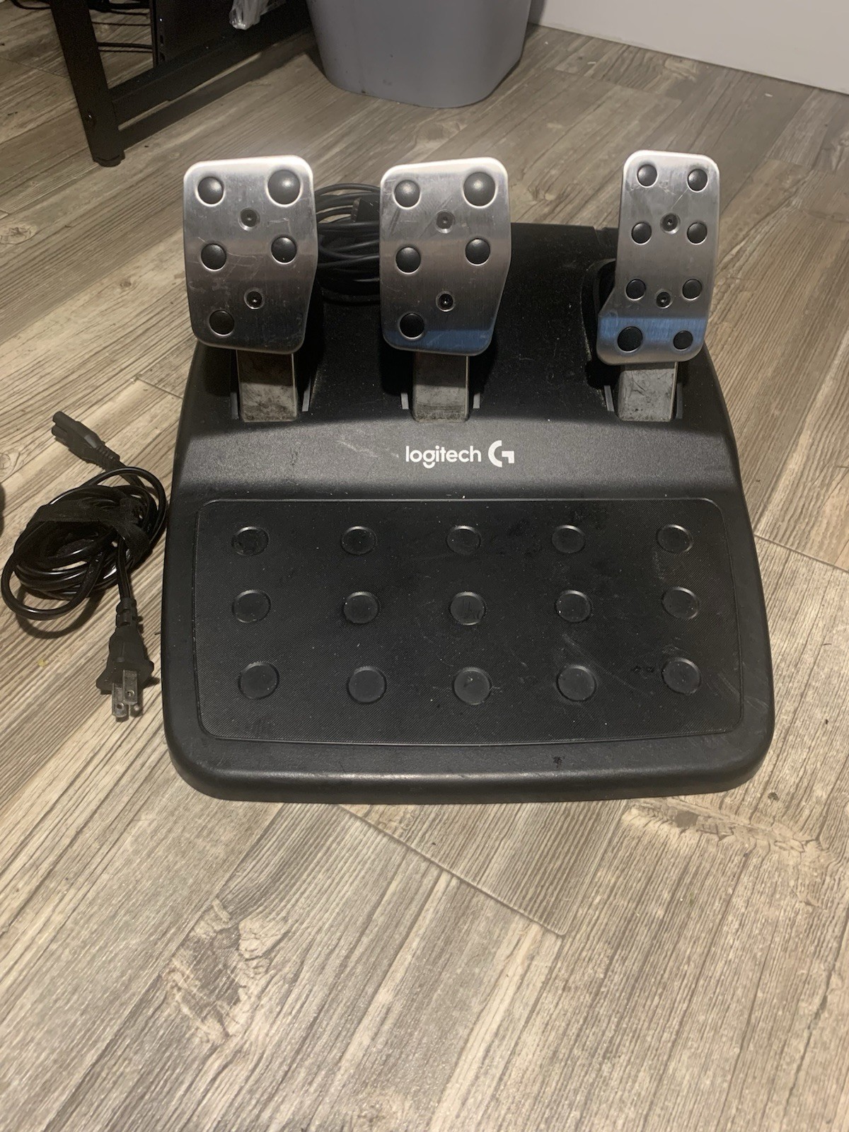 Logitech G29 Driving Force Racing Wheel & Pedals for PlayStation 5/4, PC. Black