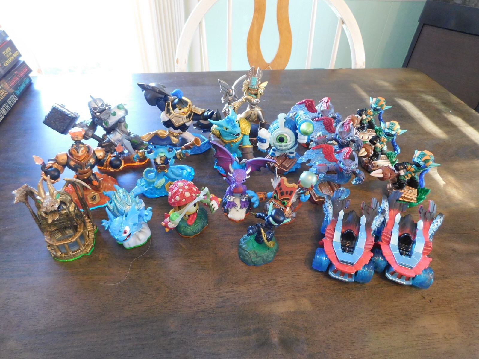 Skylanders lot of 21 Random Figures Duplicates Damaged Activision
