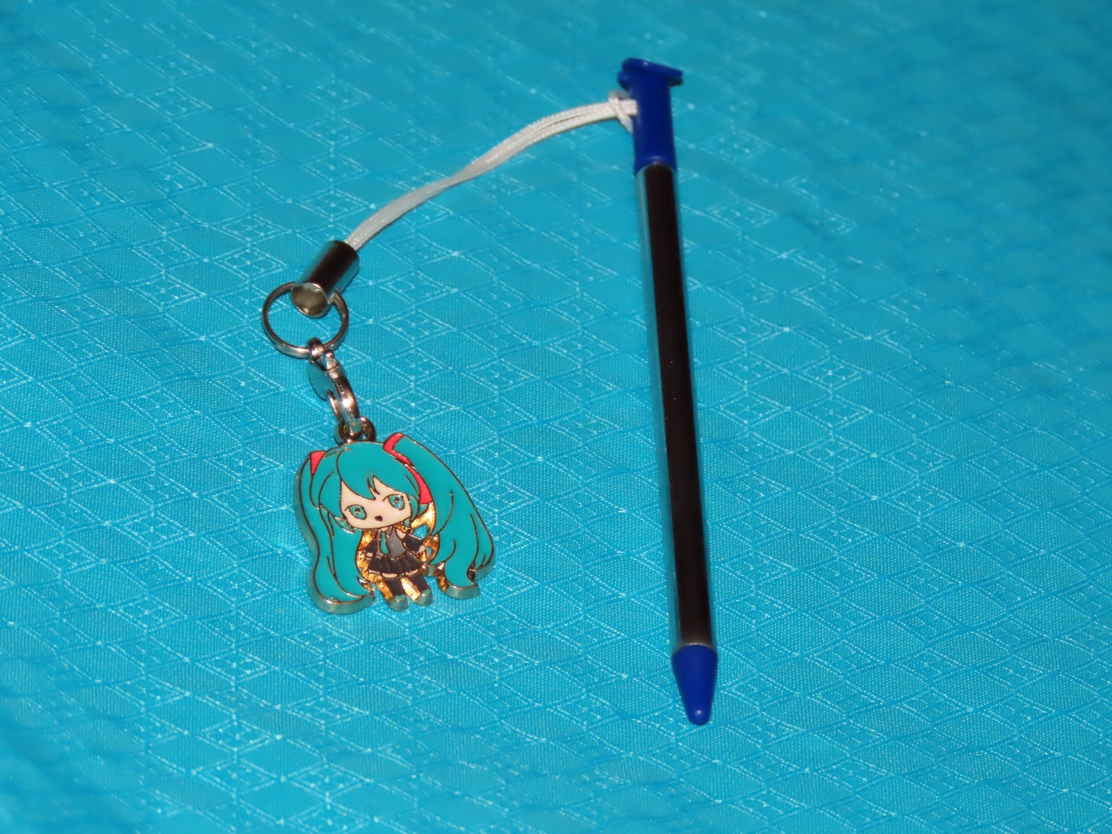 New 3DS Retractable (Not XL) Stylus Miku Charm – Stylus & Charm for DS System