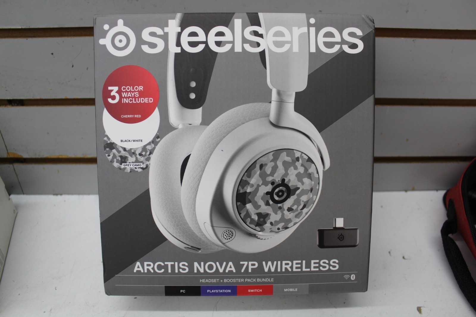 New SteelSeries Arctis Nova 7P Camo 61562 Wireless Gaming Headset Multi-Platform