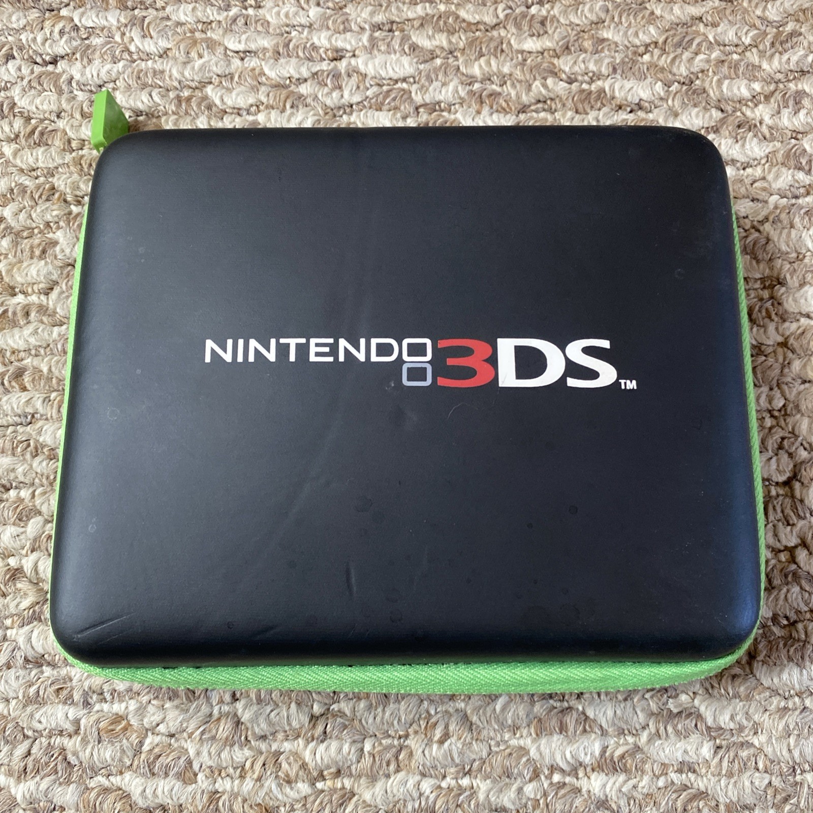Nintendo 3DS Black Green Carrying Case
