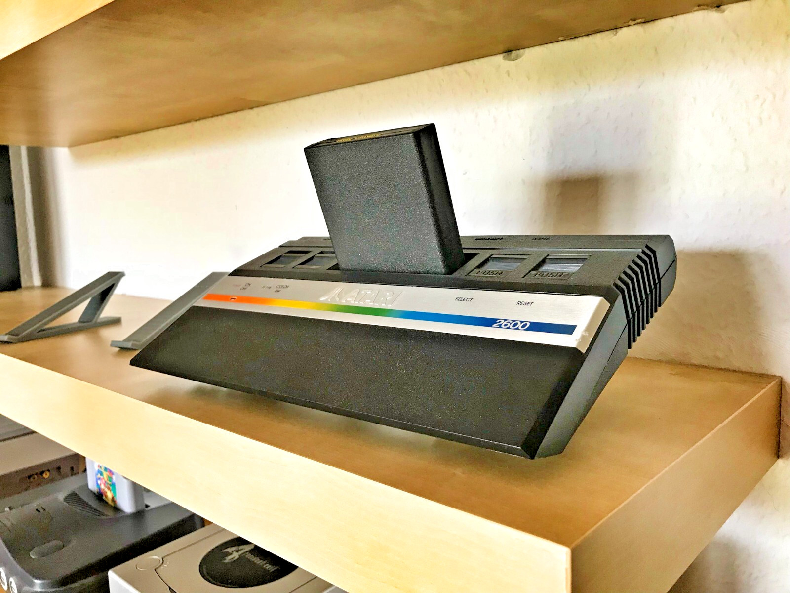 Universal game console stand display