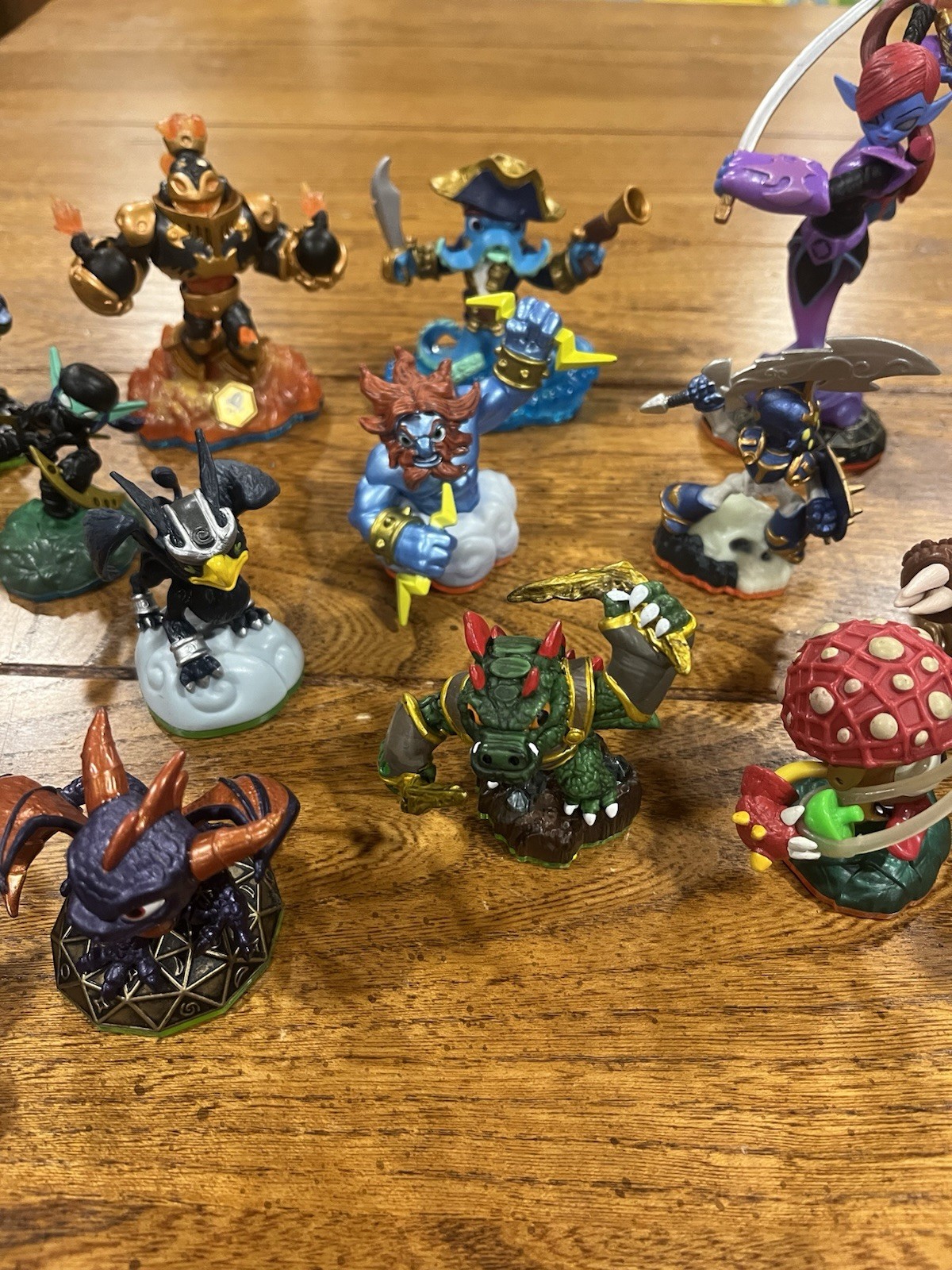 SKYLANDERS Lot of awesome Figures – Activision 2011 2012 – Mixed Lot