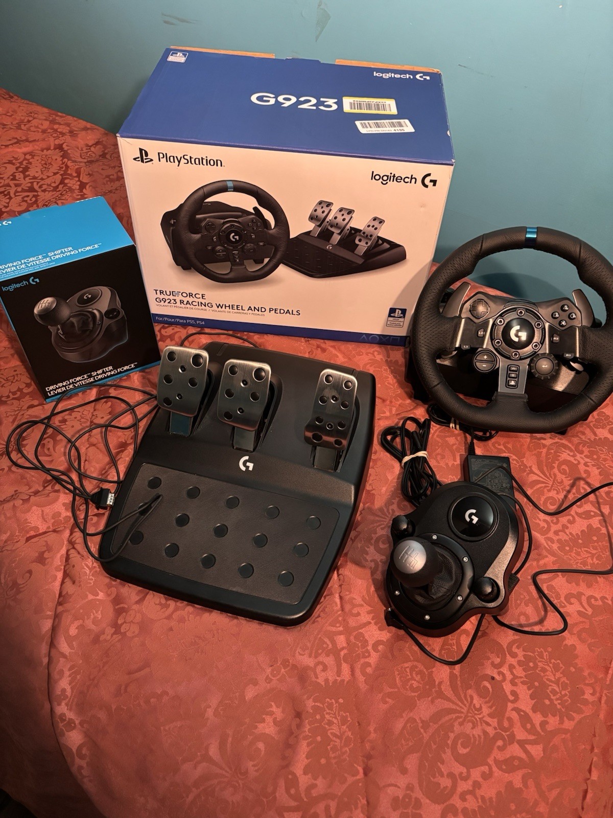 Logitech G923 TRUEFORCE Racing Steering Wheel and Pedals PlayStation W Shifter