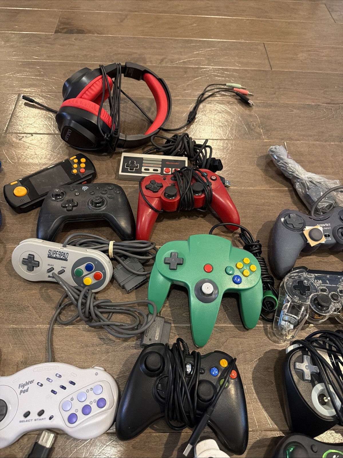 Mixed Controller Lot PS2 PS1 PS3 Xbox 360 Switch SNES Untested For Parts