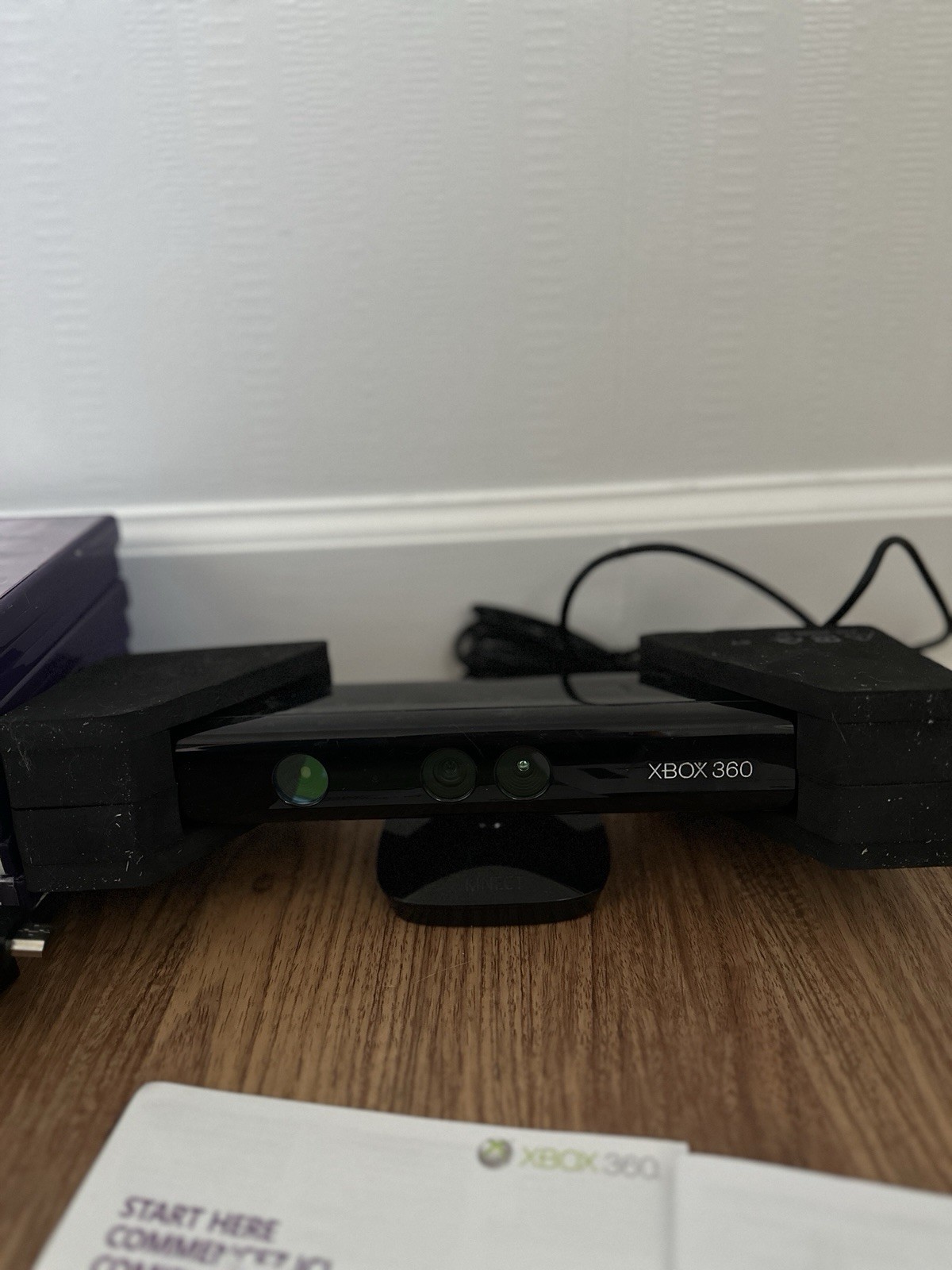 Microsoft Xbox 360 Kinect Sensor Bar w/ 8 Games, authentic, tested
