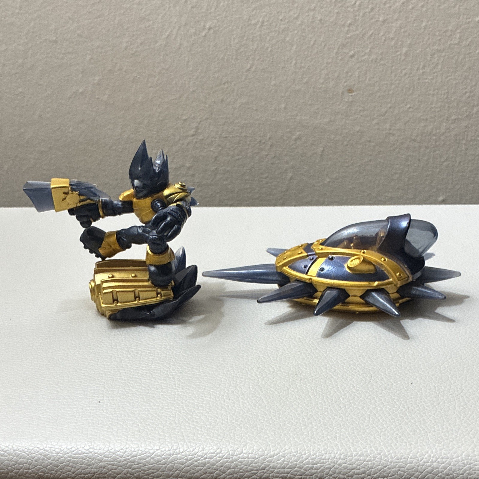 Activision Skylanders Legendary Astroblast & Legendary Sun Runner