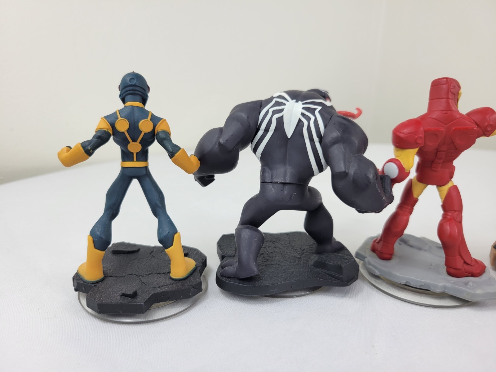 Disney Infinity 2.0 Edition Venom Thor Iron Man Hulk Captain America Lot of 7
