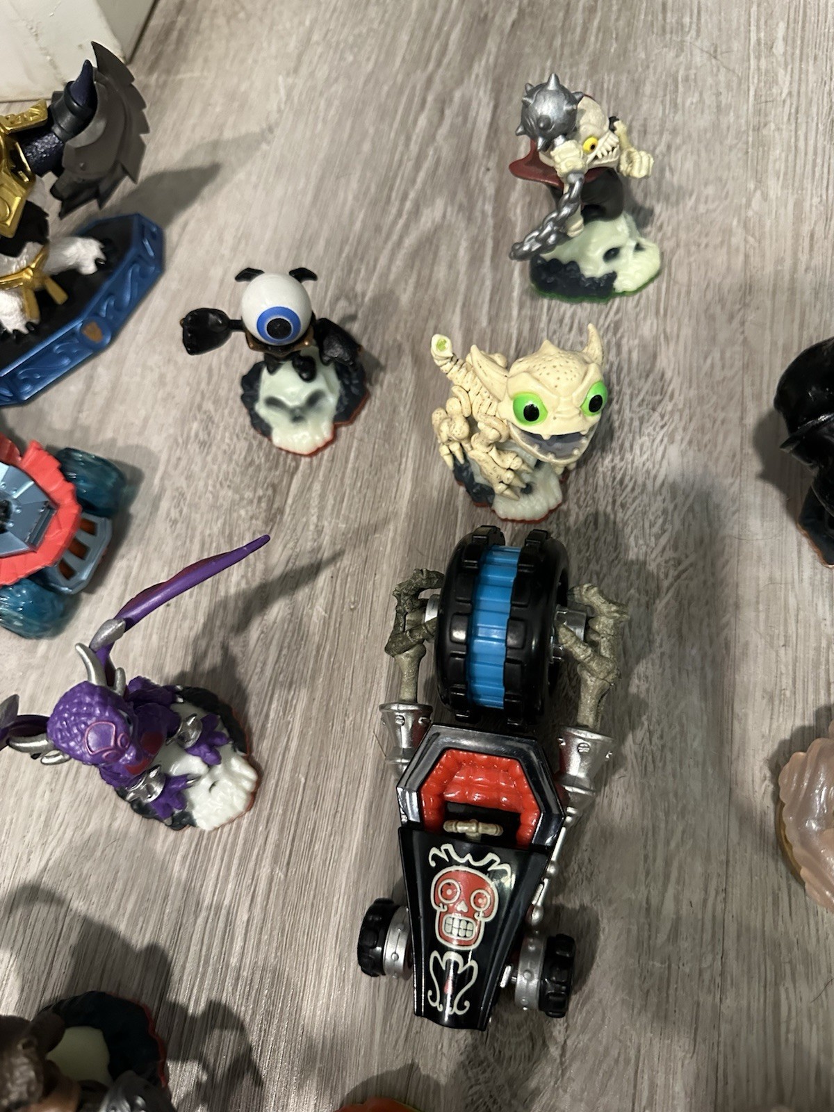Skylanders Lot of 23 Figures Vehicles & Creation Crystal Untested Pre-Owned