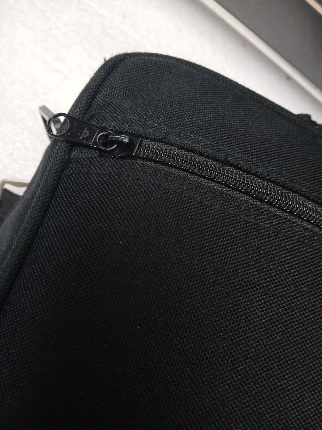 Official VINTAGE Black Sega Game Gear Carrying Case Travel Bag w/ Shoulder Strap