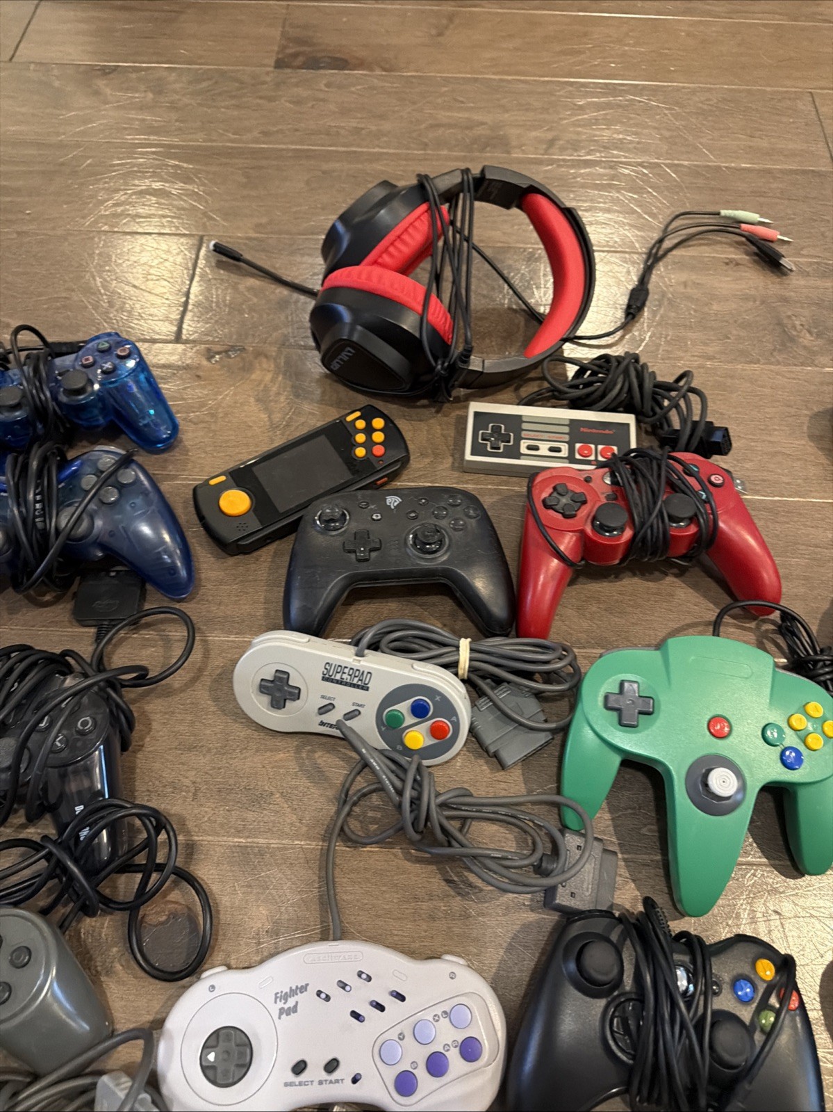 Mixed Controller Lot PS2 PS1 PS3 Xbox 360 Switch SNES Untested For Parts