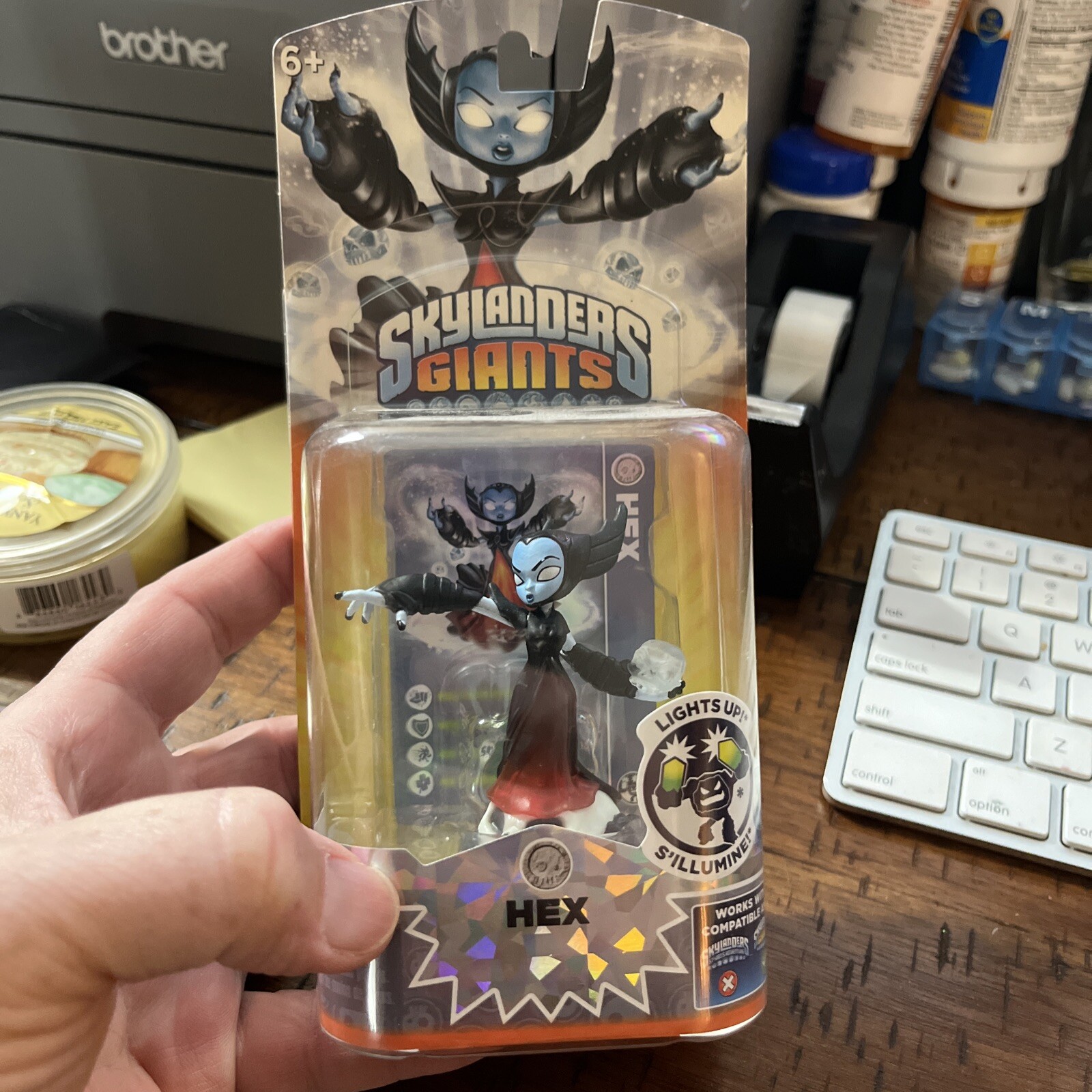 Skylanders Giants LIGHTCORE HEX (lights up!) NEW SEALED