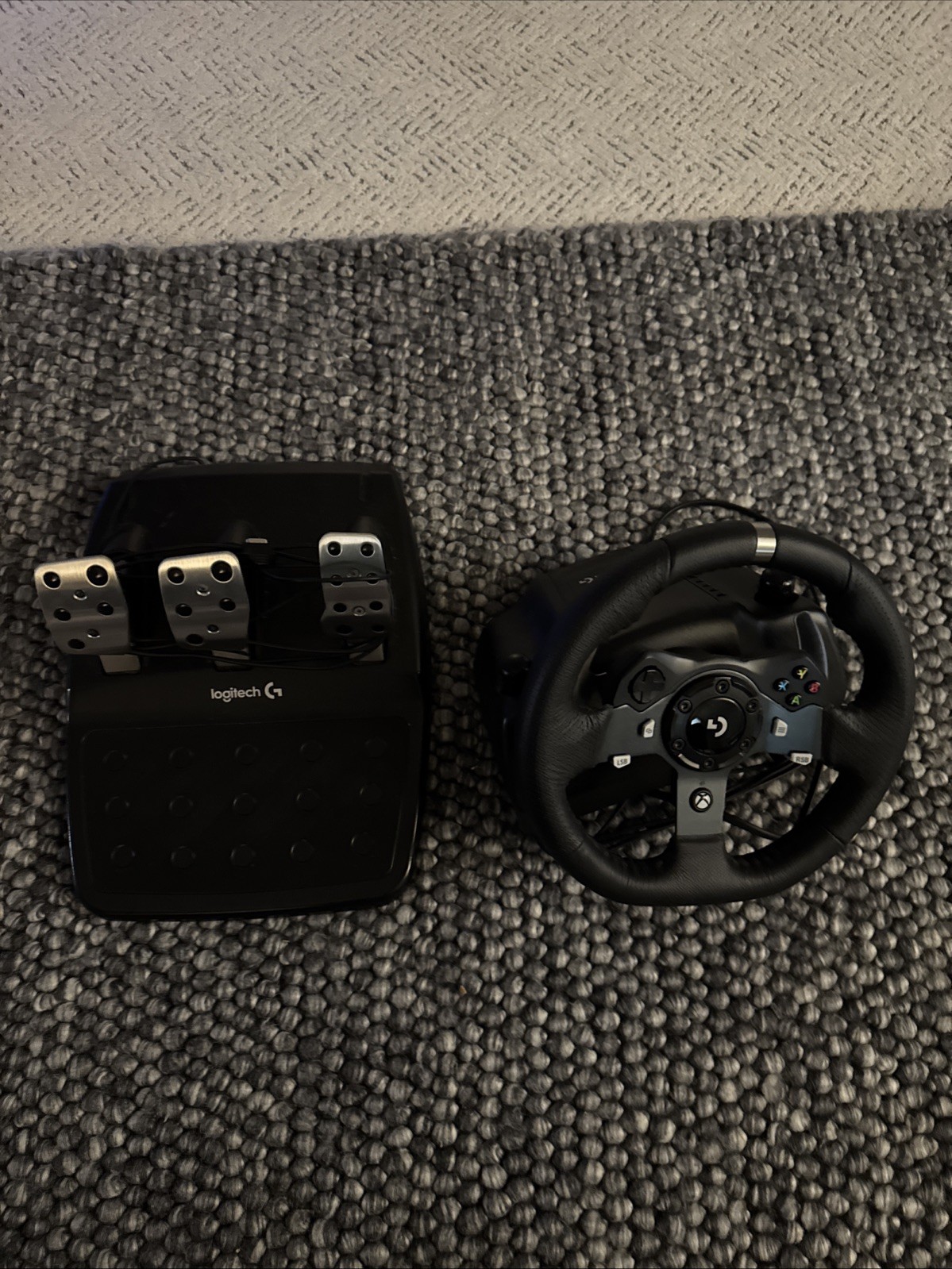 Logitech G920 Driving Force Racing Wheel – Black (941-000121)