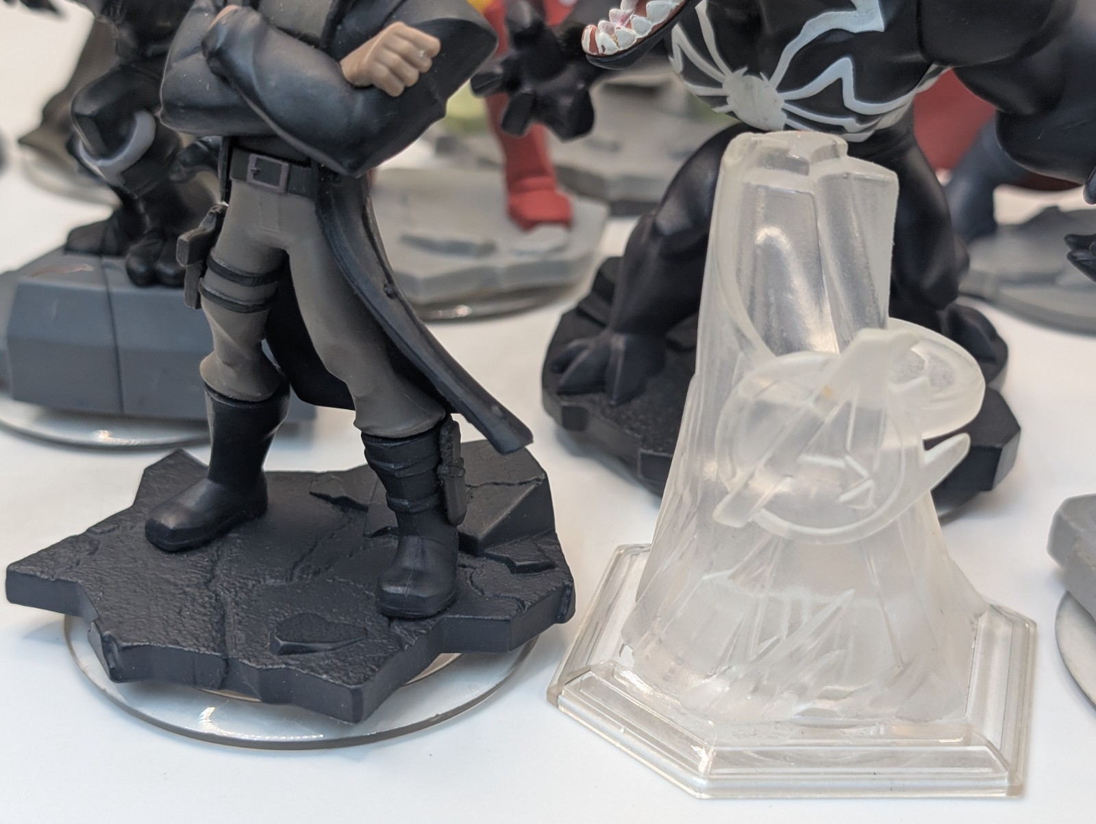 Disney Infinity Marvel Lot 14 Figures Hulk Iron Man Thor Venom Groot + Bonus