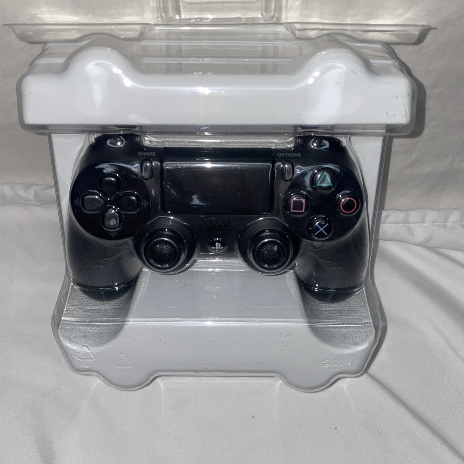 Sony DualShock 4 Wireless Controller for PlayStation 4 – Jet Black