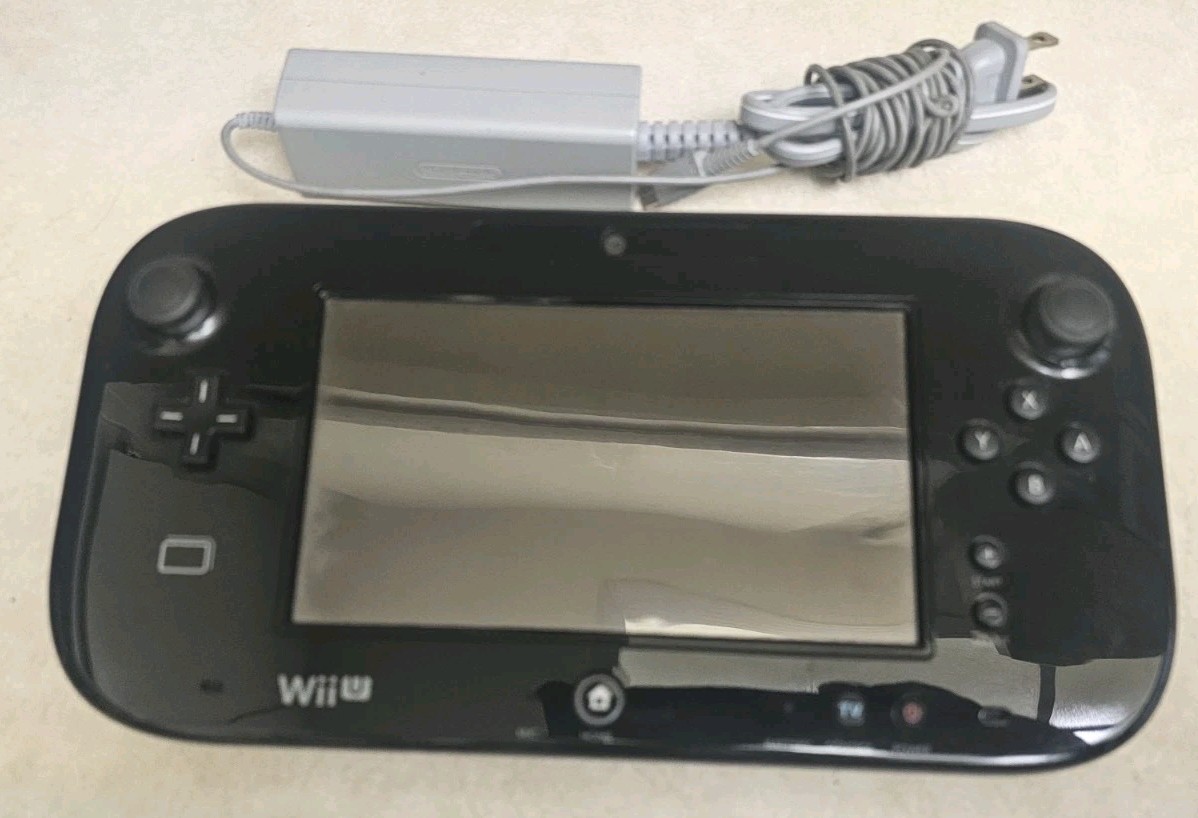 Nintendo Wii U WUP-010 (USA) Gamepad Handheld Controller With Charger