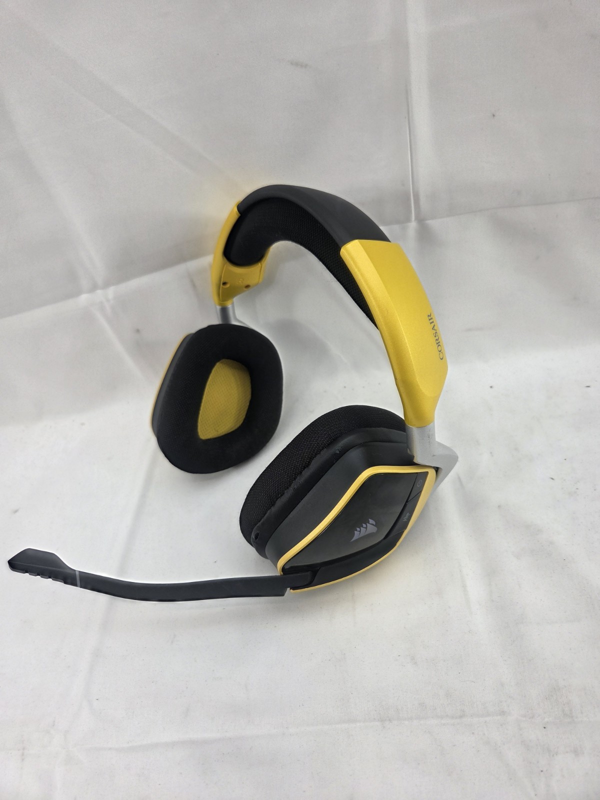 Corsair Void Pro Yellow RGB Wireless Gaming Headset Yellowjacket Used