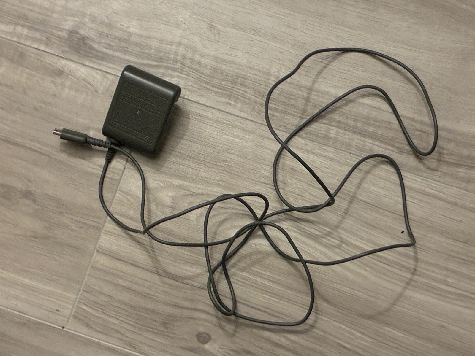 Nintendo DS Lite OEM AC CHARGER Official Genuine Tested Working Gray USA