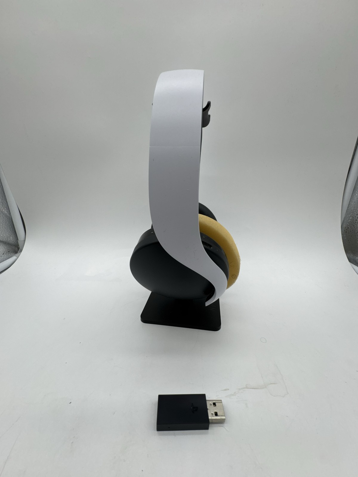 (BROKEN) PlayStation PULSE 3D Headphones Wireless 3D Audio Over-the-Ear White