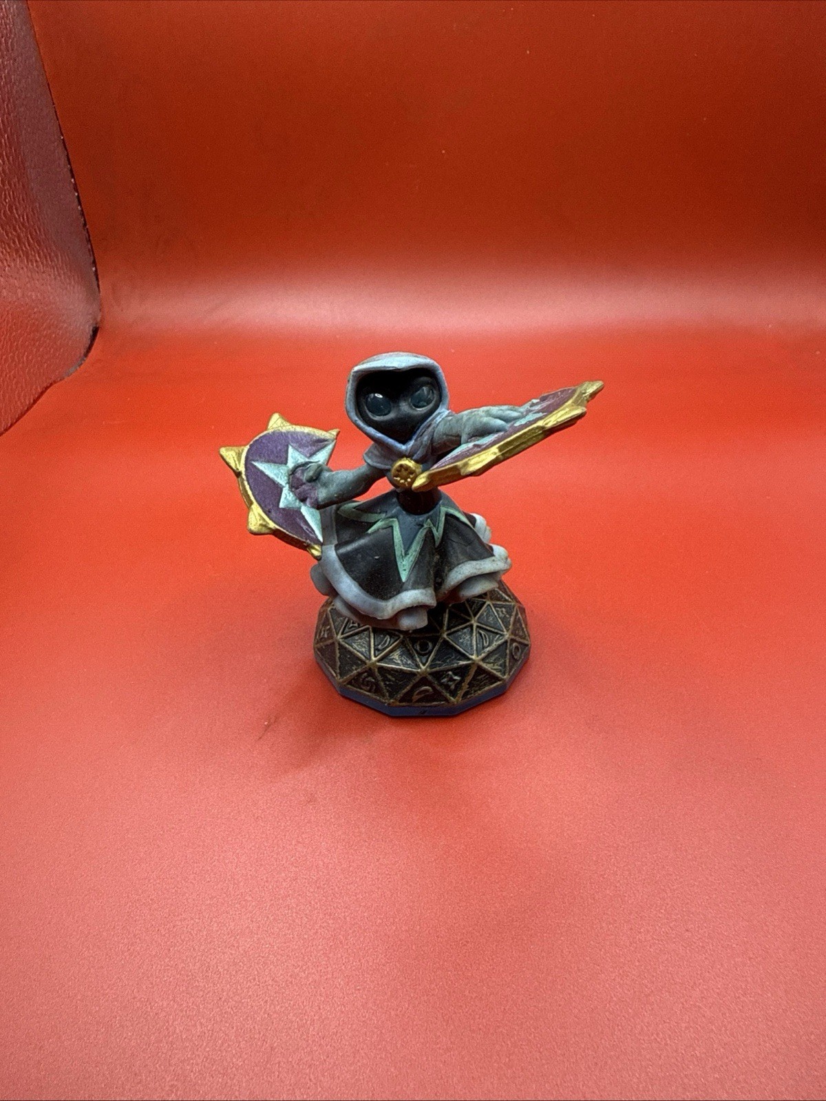 ActiVision Skylander Swap Force Star Strike Lightcore Figure 2013