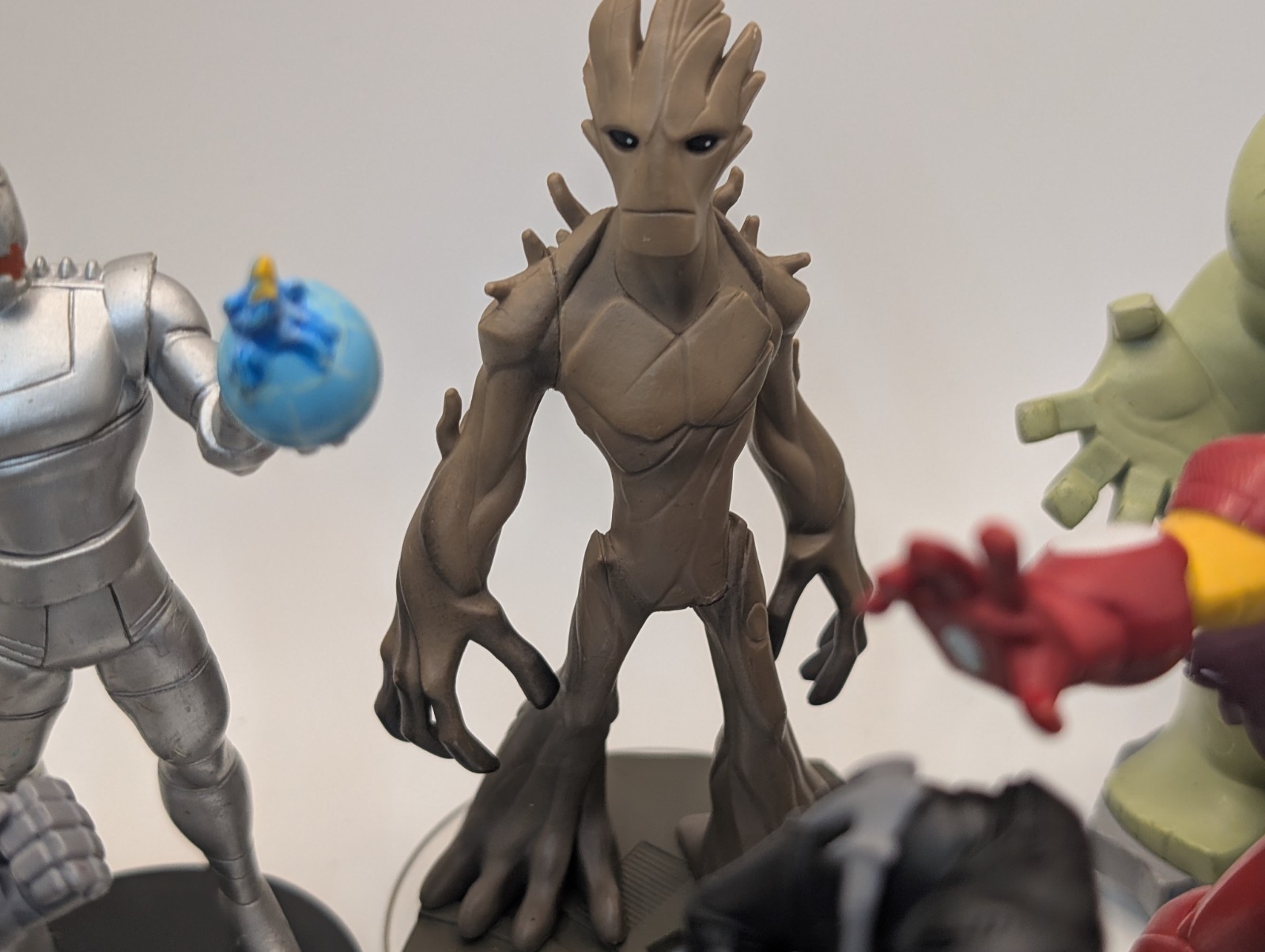 Disney Infinity Marvel Lot 14 Figures Hulk Iron Man Thor Venom Groot + Bonus