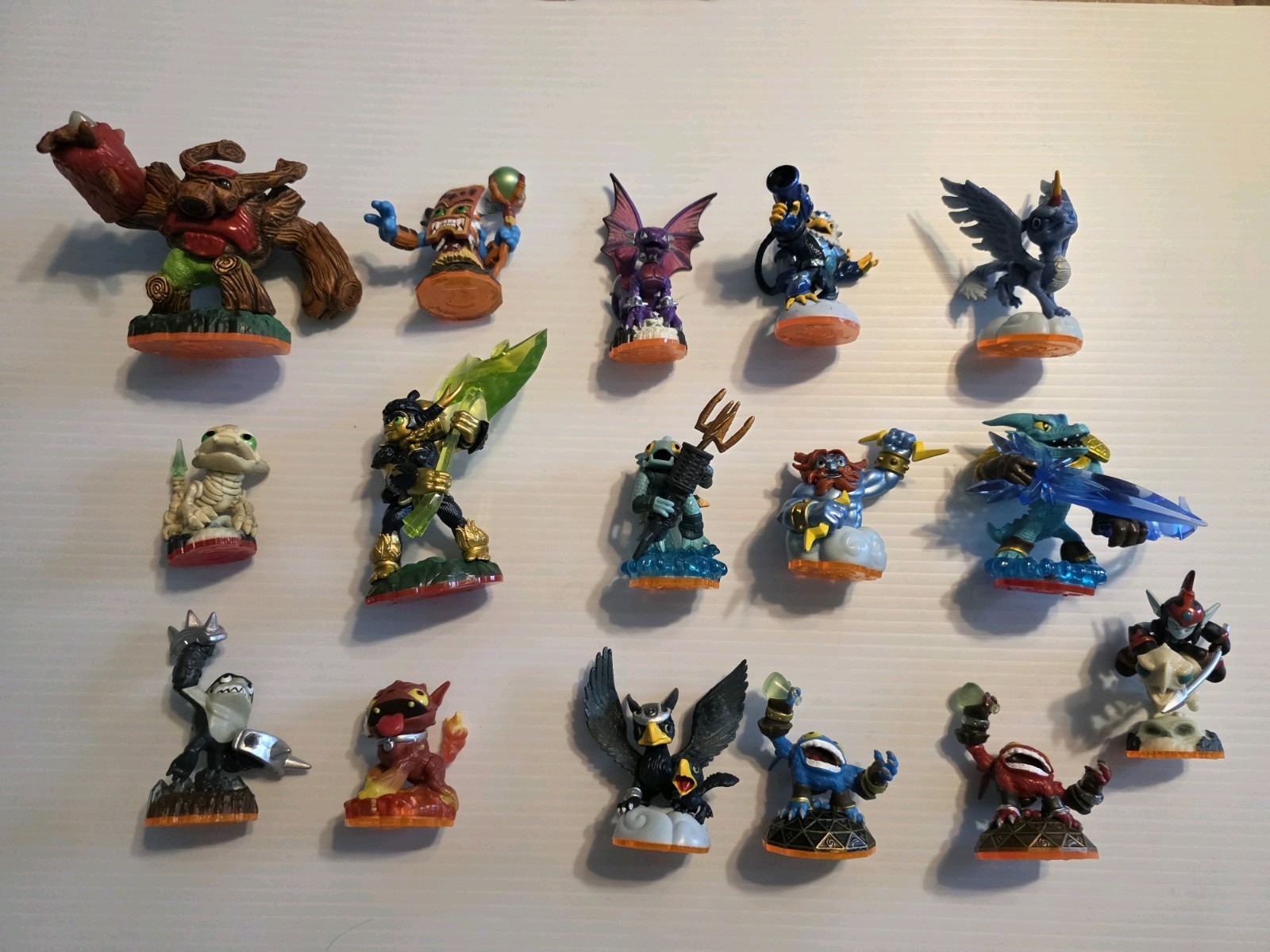lot of 16 Activision Skylanders Lot