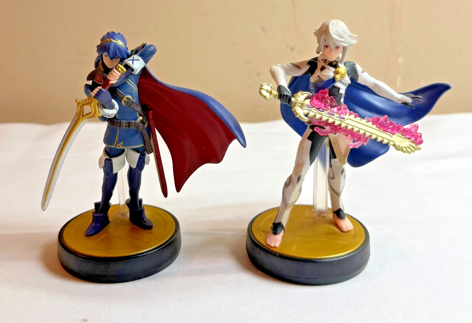 Nintendo Amiibo – Super Smash Bros – Fire Emblem Lucina & Corrin