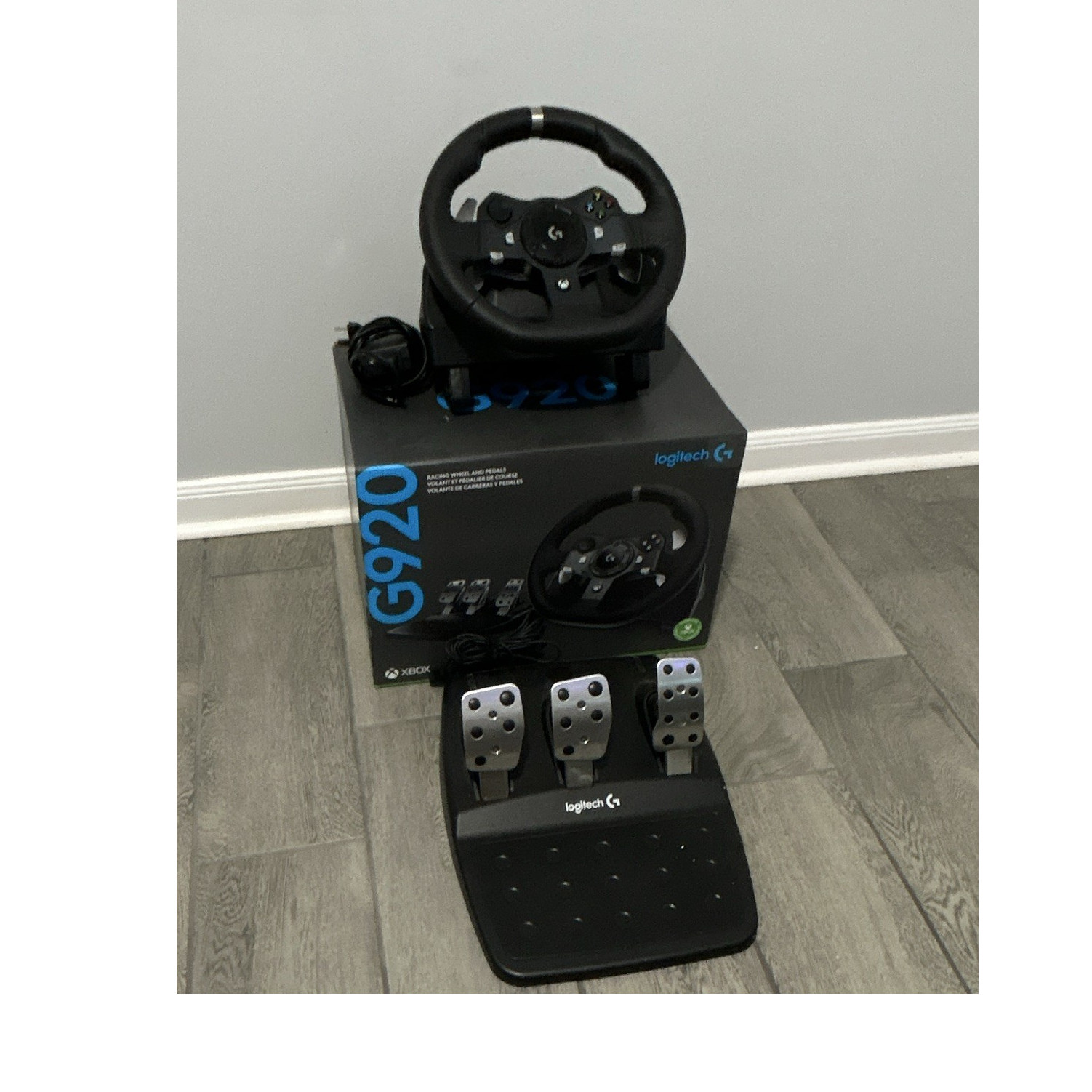 Logitech G920 Racing Wheel & Pedals Ergonomic Wired for Xbox One PC Black 8ft