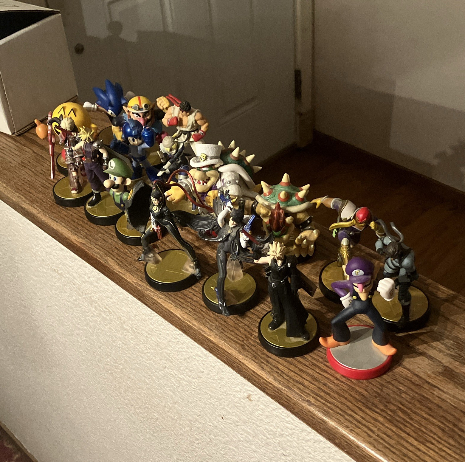 Nintendo amiibo Super Smash Bros. Figure Lot Pac-Man Mega Man Ryu Luigi Waluigi