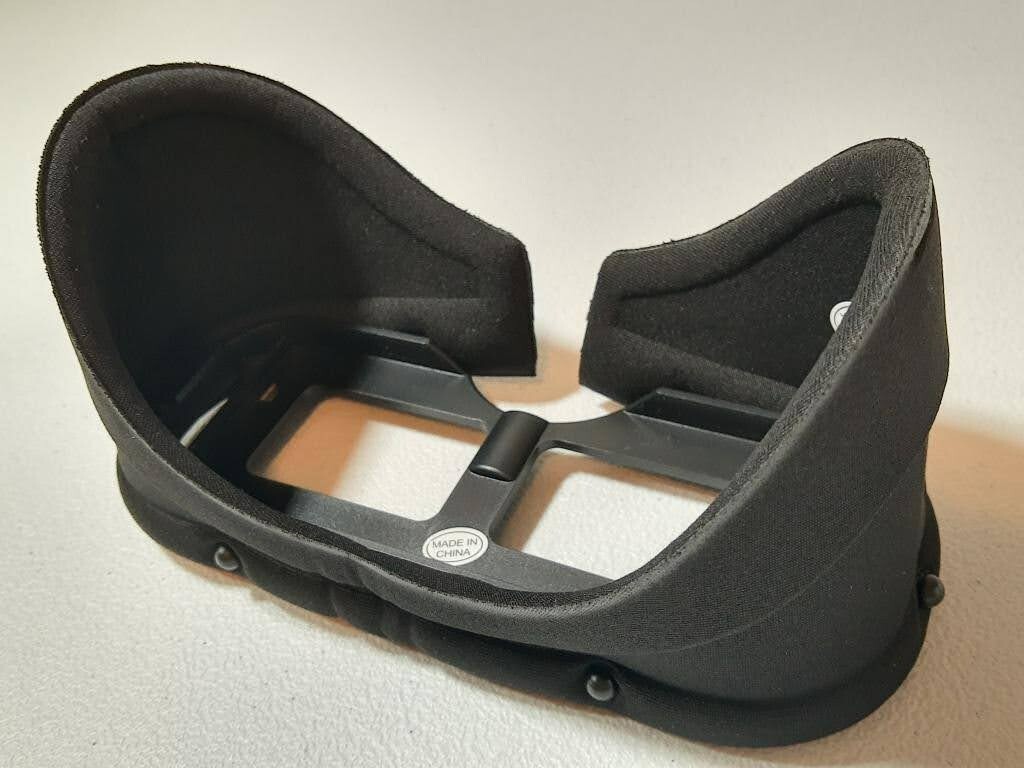 Nintendo Virtual Boy Stand with Complete Visor Eye Shield VUE-003 – Brand New
