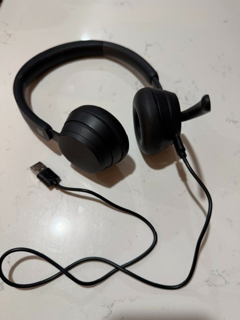 Microsoft 8JR-00001 Black Wireless Headset Bluetooth