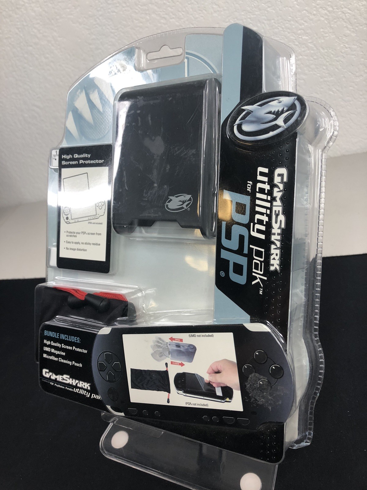 PSP GameShark Utility Pak 2005 Mad Catz Screen Protector UMD Mag Pouch Sony