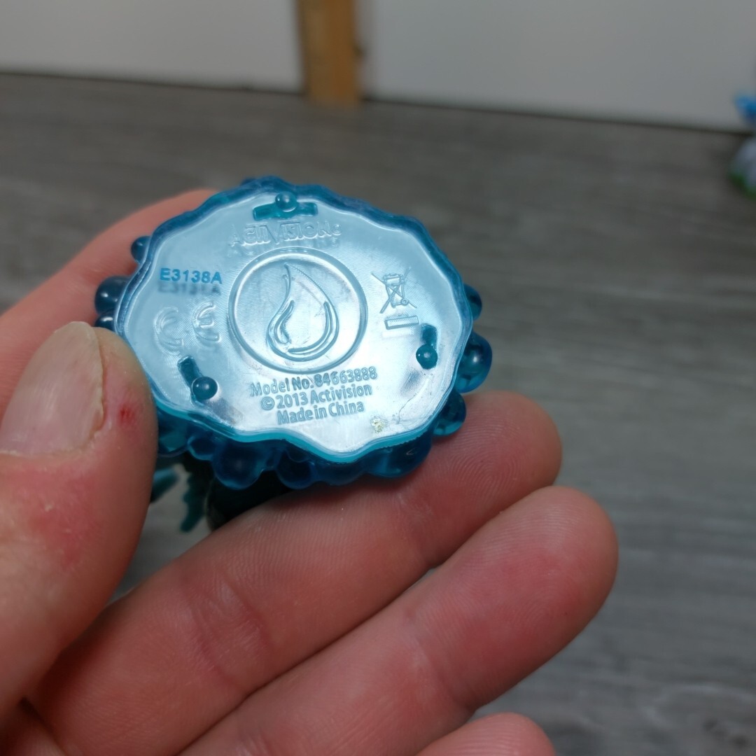 Activision Skylanders Giants (Lot of 3) Whirlwind, Warnado, & Swap Force Anchors