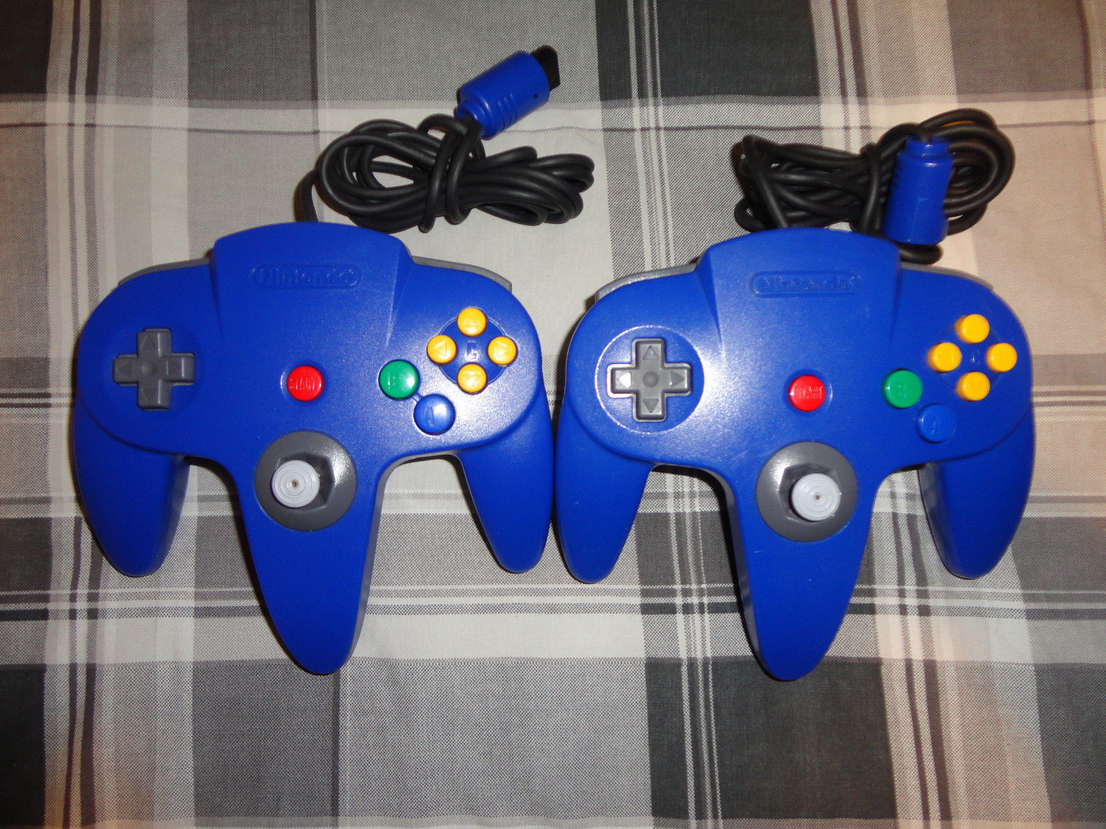 (2) N64 NINTENDO 64 controller ,yellow, red, gray, black, purple, blue, ORIGINAL