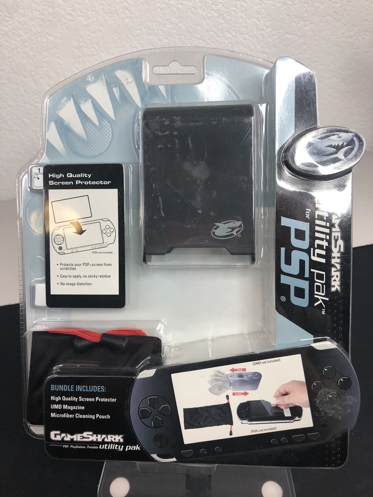 PSP GameShark Utility Pak 2005 Mad Catz Screen Protector UMD Mag Pouch Sony