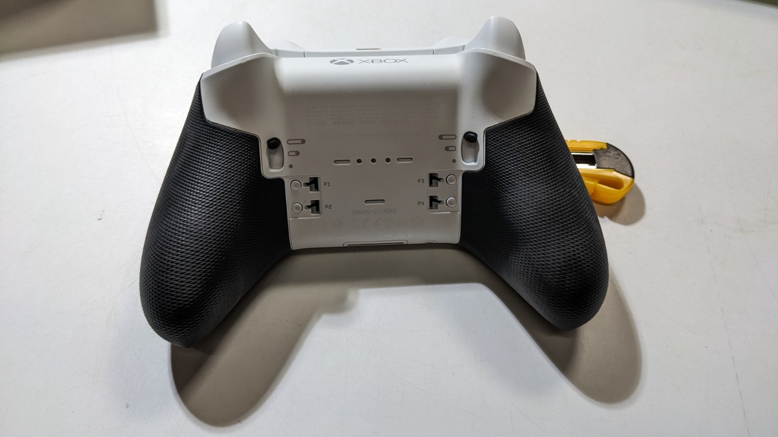 Microsoft (4IK00001) Xbox Elite Series 2 Core Wireless Controller, White