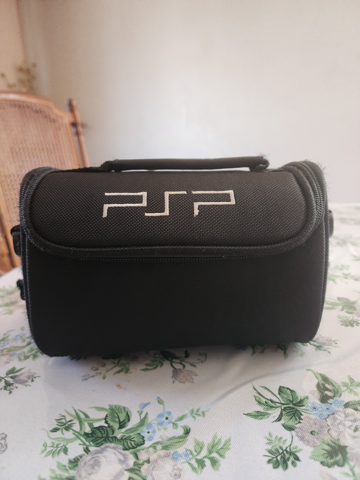 Official Sony PSP PlayStation Portable Travel Carrying Case Crossbody Bag Black