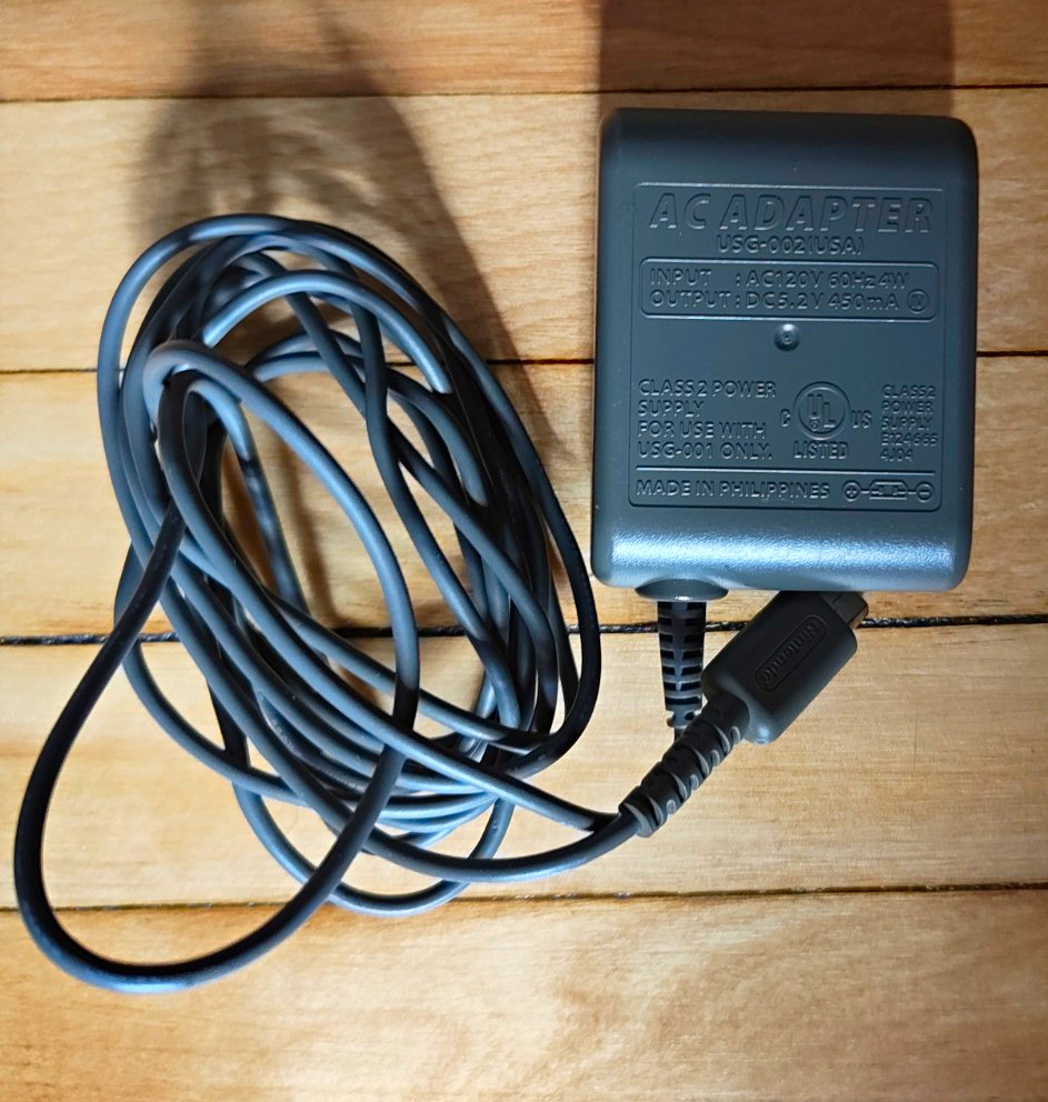 Nintendo USG-002 AC Adapter Charger for DS