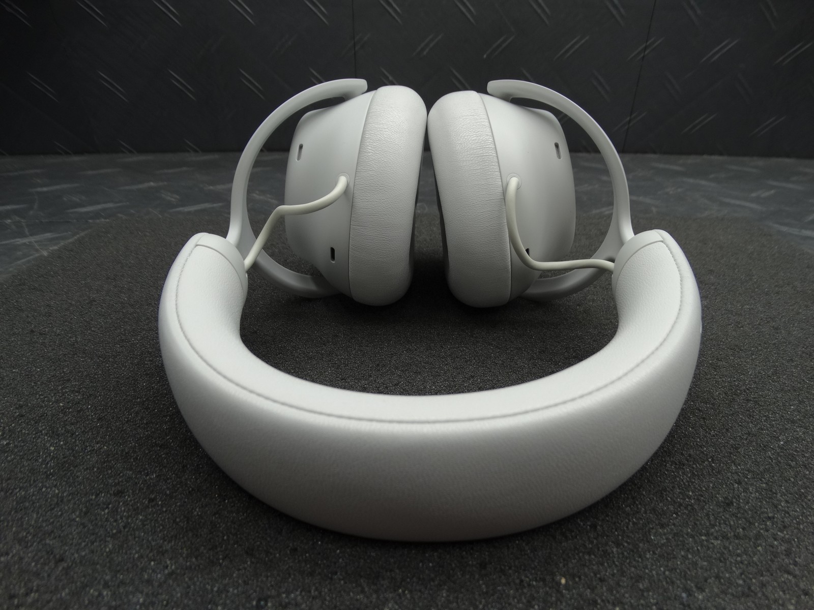 Alienware Pro Wireless Over-the-Ear Gaming Headset 520-BBKM